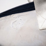 SAC POSTAL VINTAGE TRANSFORMÉ EN CABAS AVEC FERMETURE ÉCLAIR - ÉDITION LIMITÉE.